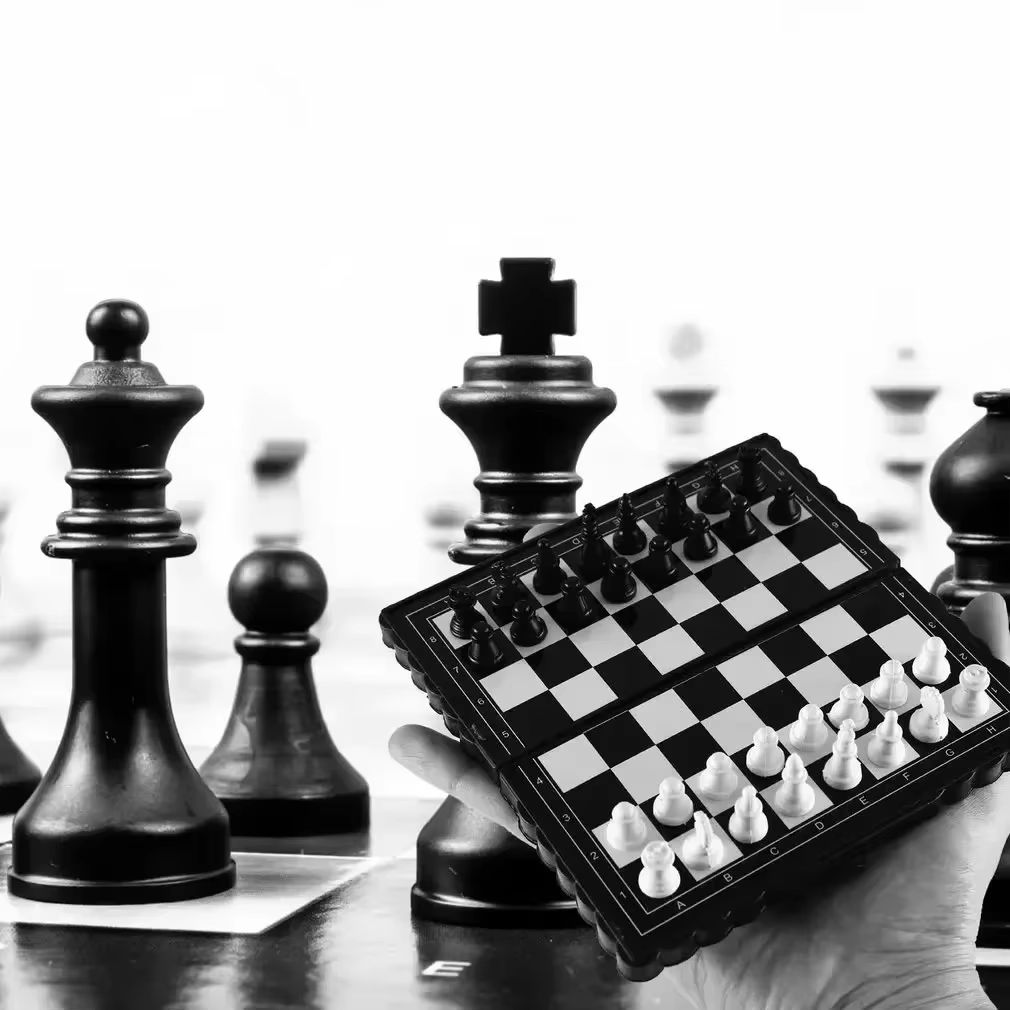 1Pc Mini Magnetic  Chess Set   - đánh giá và giá Kids Toys And Games